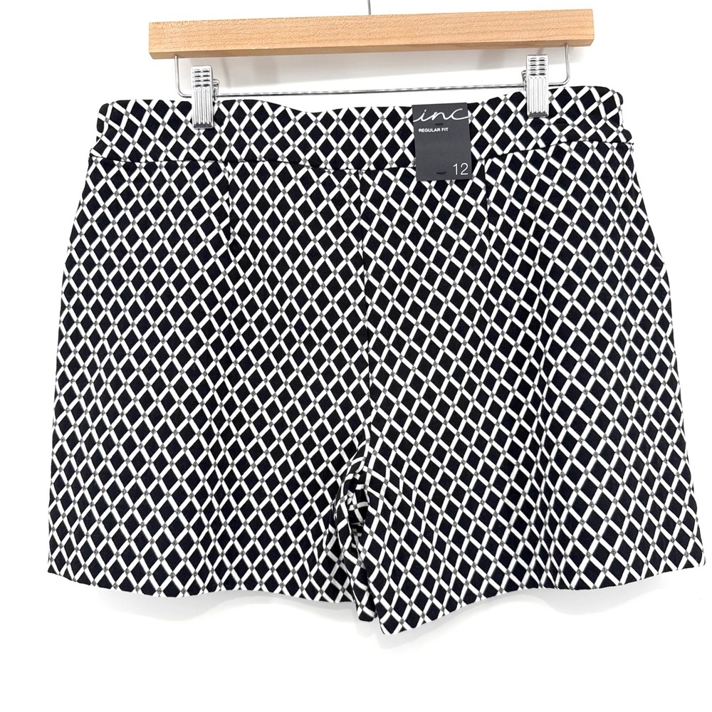 NWT INC International Concepts Women's Black White Diamond Print Shorts Size 12 - Picture 2 of 13